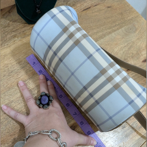 Burberry Barrel Bag - Picture 15 of 16